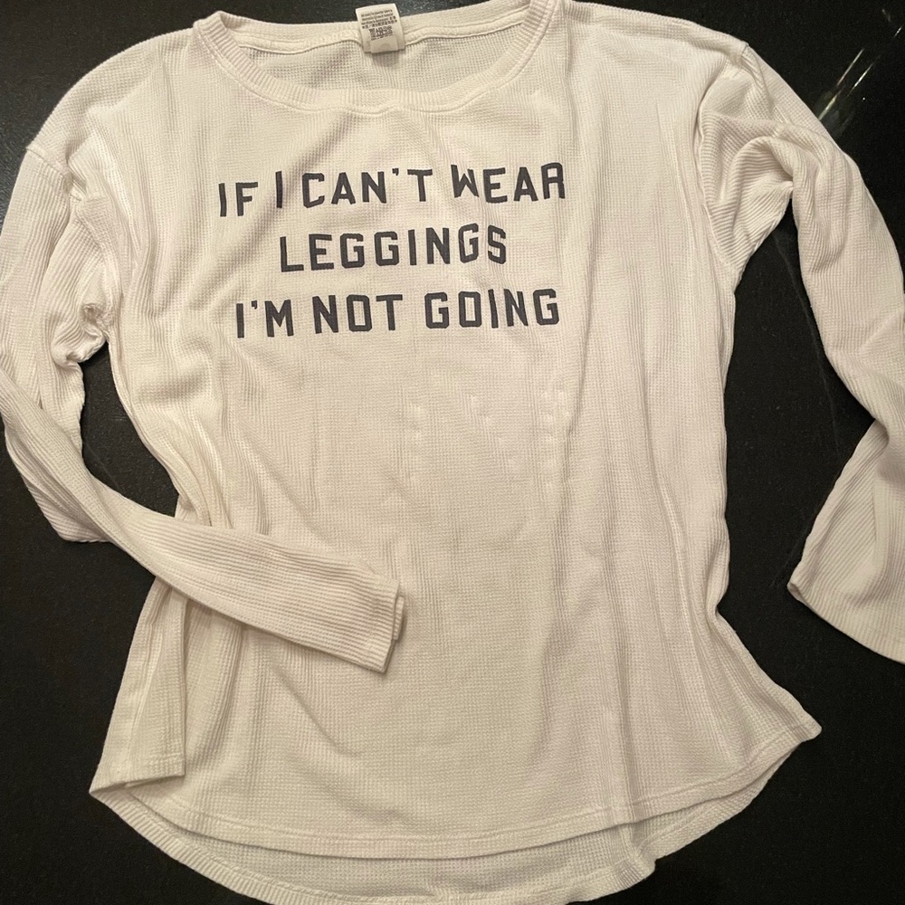 VS PINK - If I Can’t Wear Leggings I’m Not Going